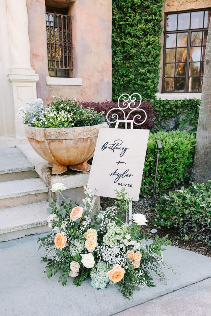 outdoor wedding reception details at The Howey Mansion captured by Jennifer Holly Photography