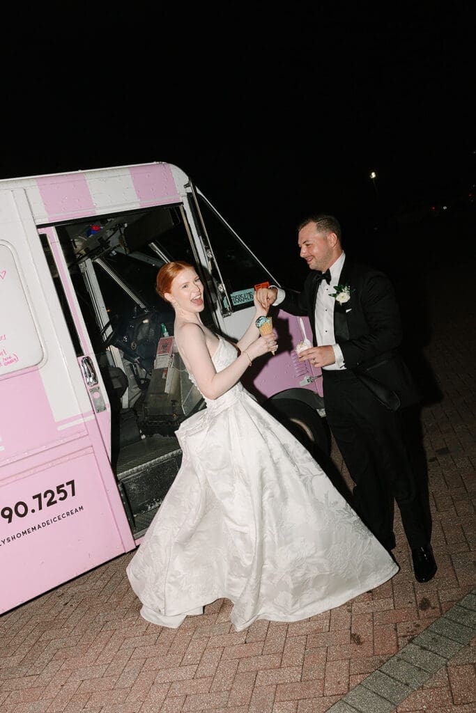 pink Kelly's Ice Cream truck late night treat at Florida mansion wedding venue, Luxmore Grande Estate, captured by Jennifer Holly Photography
