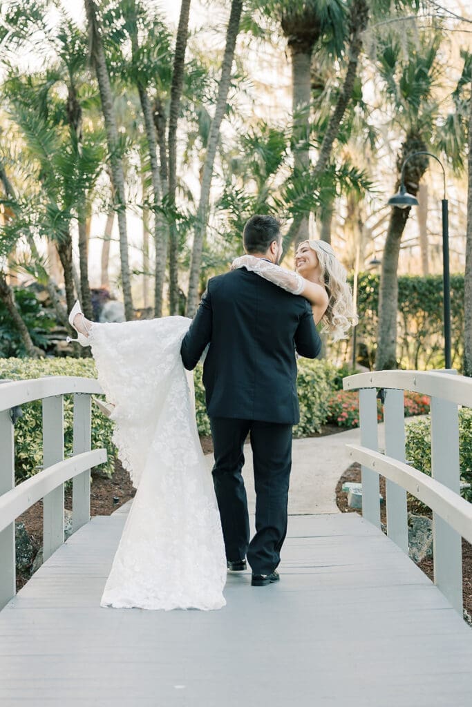 outdoor wedding bride and groom portrait at Hyatt Regency Grand Cypress Resort in Orlando, Florida, captured by Jennifer Holly Photography