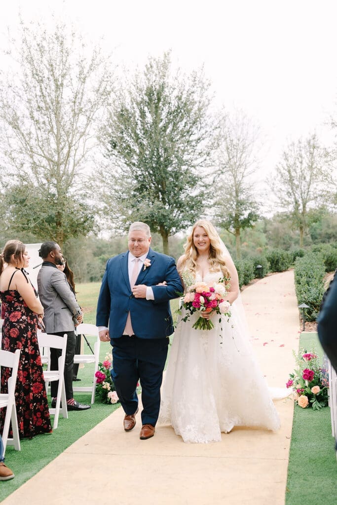 outdoor wedding ceremony at Sterling Event Venue in Minneola FL captured by Jennifer Holly Photography